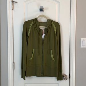 Evy’s Tree Heather in Olive size Medium